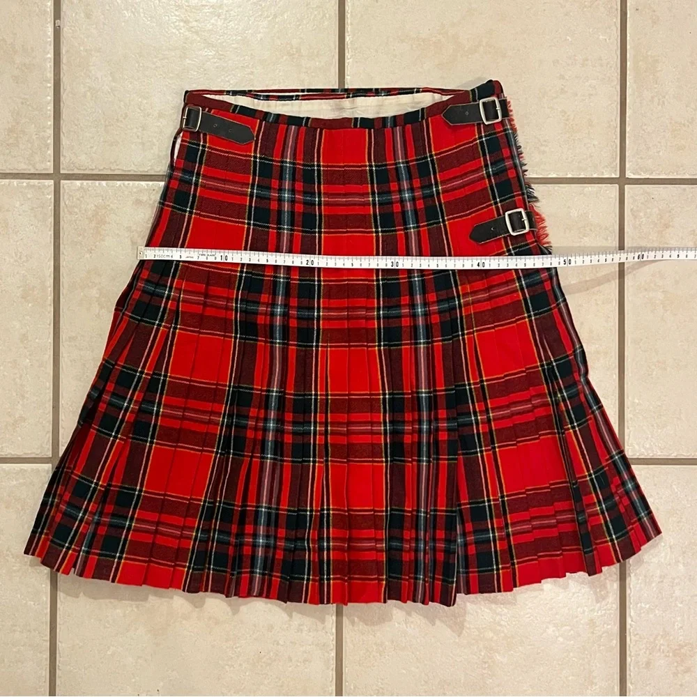 Lawrie’s of Glasgow Vintage Red and Black Wool Kilt Skirt Made In Scotland - Picture 4 of 12